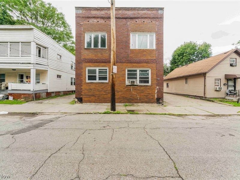 7426 Spafford Road, Cleveland, OH 44105 Photo 6