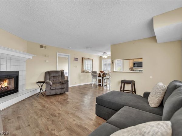 5340 Rod Court , Unit 102, Las Vegas, NV 89122
