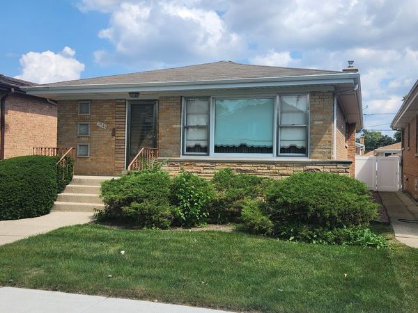 1941 N 75th Avenue , Elmwood Park, IL 60707