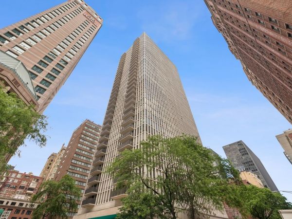 200 E Delaware Place , Unit 4F, Chicago, IL 60611