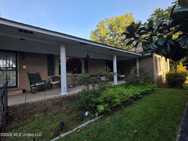 1300 S Meridian Street, Aberdeen, MS 39730