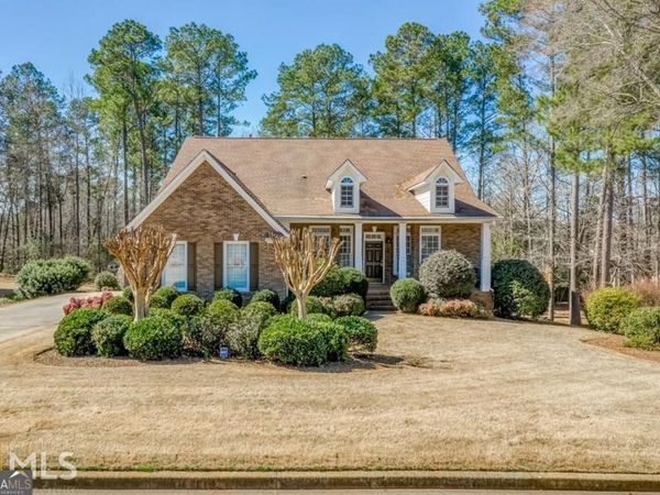 2940 Weatherstone Circle SE, Conyers, GA 30094