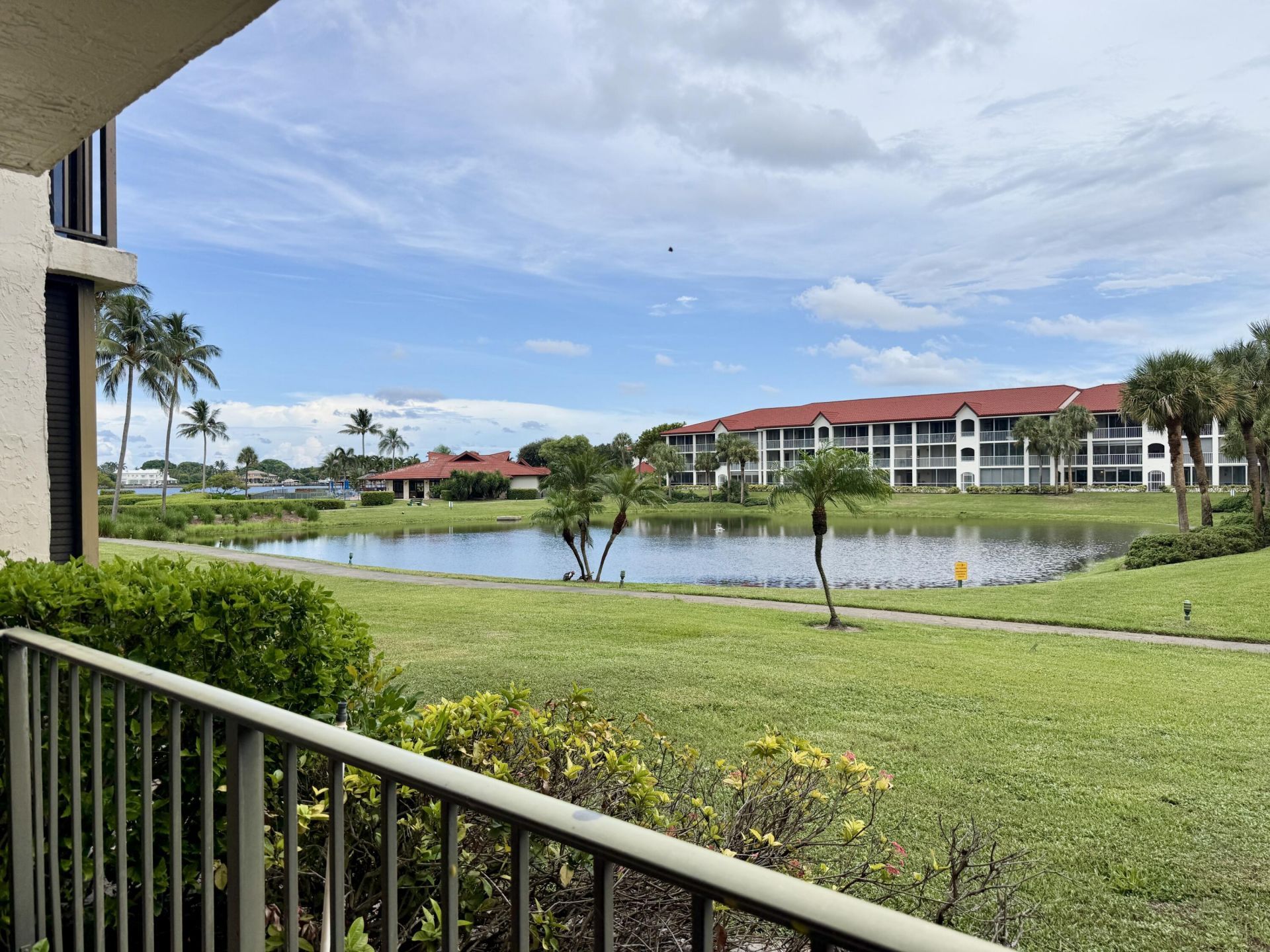 7030 Half Moon Circle, Unit 121, Hypoluxo, FL 33462 Photo