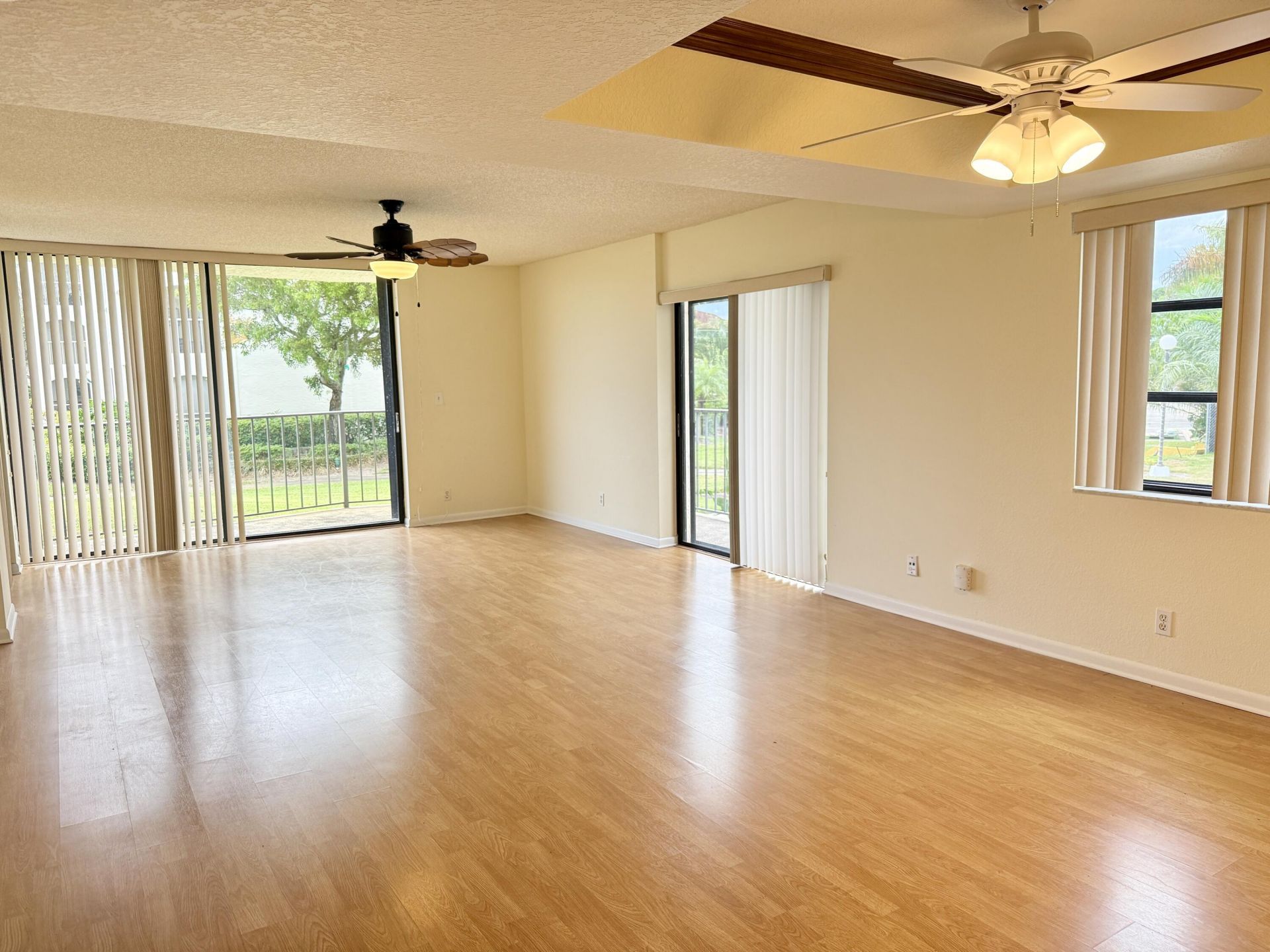 7030 Half Moon Circle, Unit 121, Hypoluxo, FL 33462 Photo