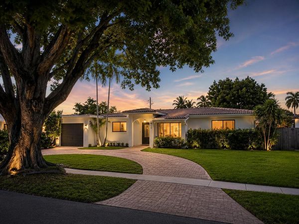 909 SE 14TH Drive, Deerfield Beach, FL 33441
