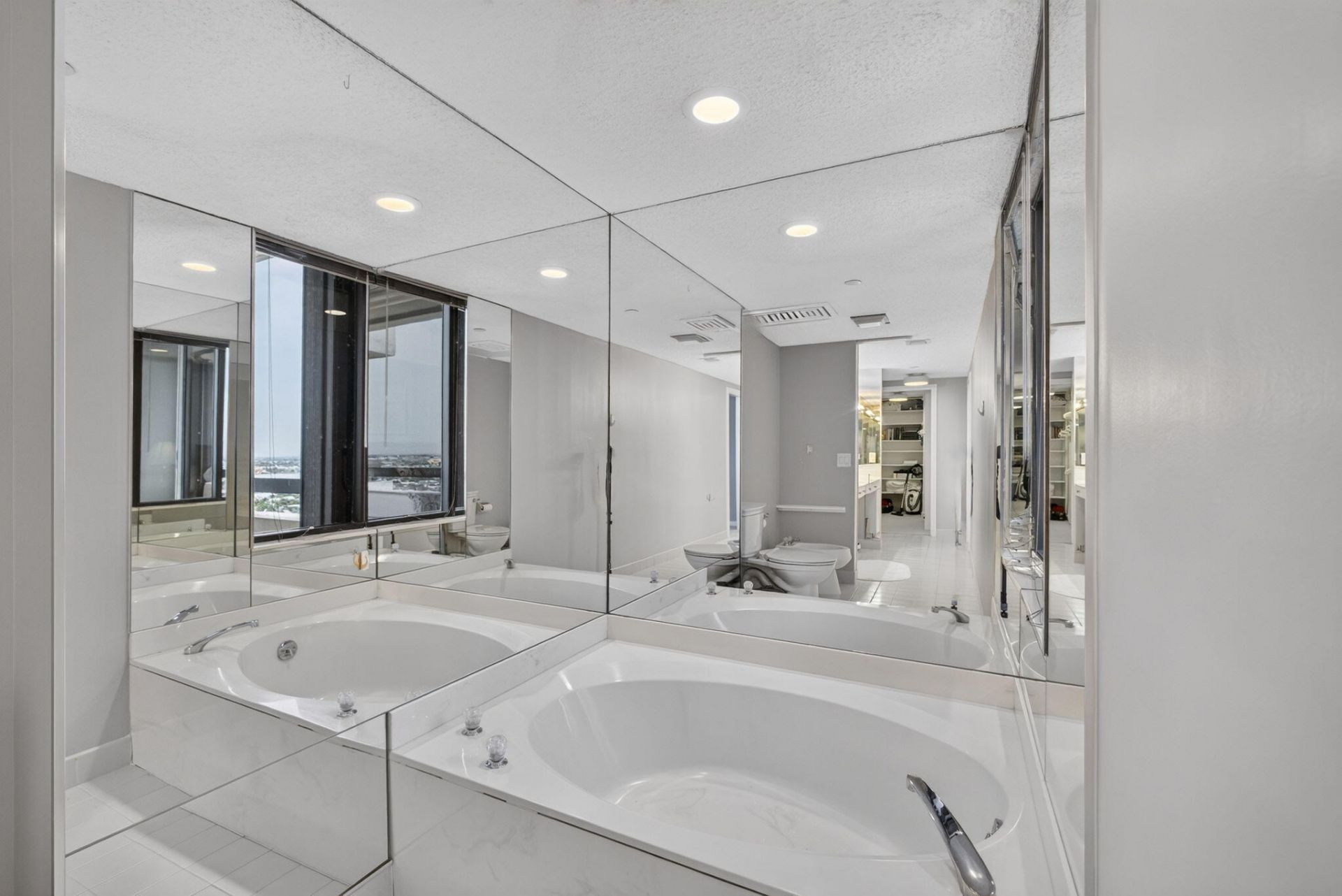 4100 N Ocean Drive, Unit 1904, Singer Island, FL 33404 Photo