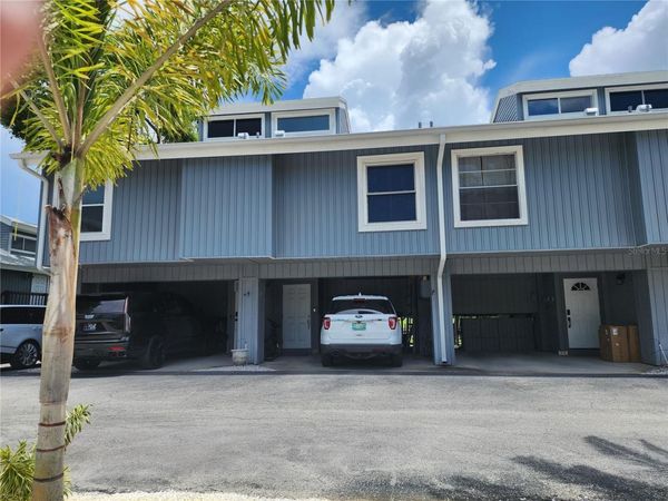TARPON SPRINGS, FL 34689