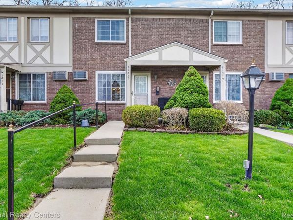 61315 Heritage Boulevard , Unit 4, South Lyon, Mi 48178