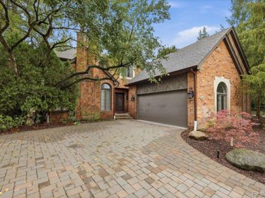 160 Kirkwood Court , Bloomfield Hills, Mi 48304
