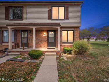 16994 Kingsbrooke Drive , Clinton Township, Mi 48038