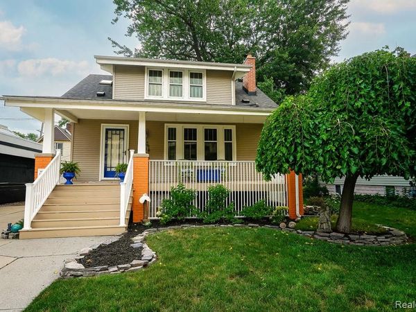 545 Eureka Road , Wyandotte, Mi 48192