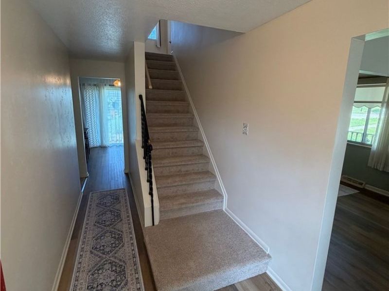 8595 Band Drive , Garfield Heights, OH 44125 Photo 17