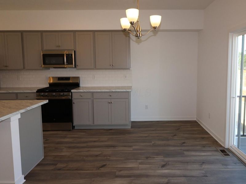 9230 Mount Drum Alley, Reynoldsburg, OH 43068 Photo 5