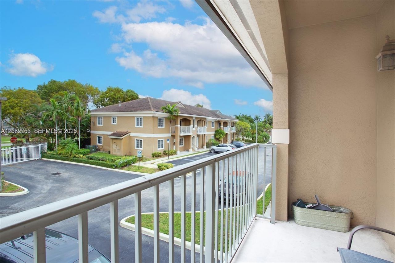 911 Hillcrest Ct, Unit 7, Hollywood, FL 33021 Photo