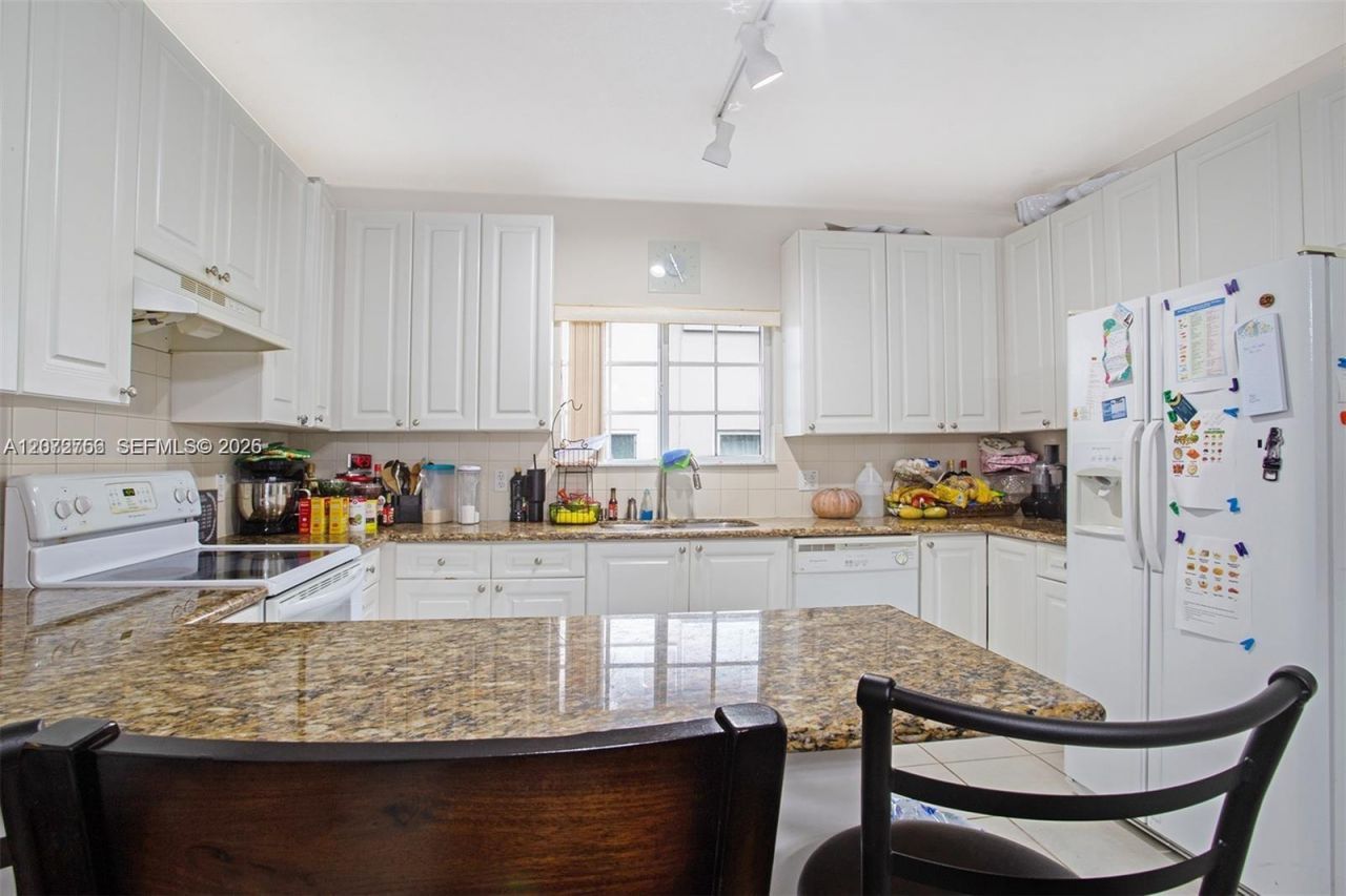 911 Hillcrest Ct, Unit 7, Hollywood, FL 33021 Photo