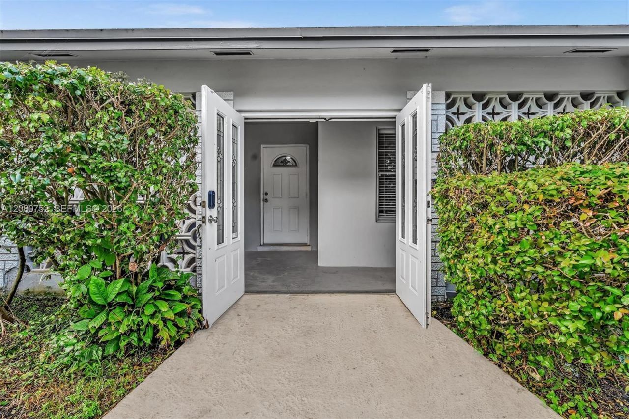4810 Johnson St, Hollywood, FL 33021 Photo