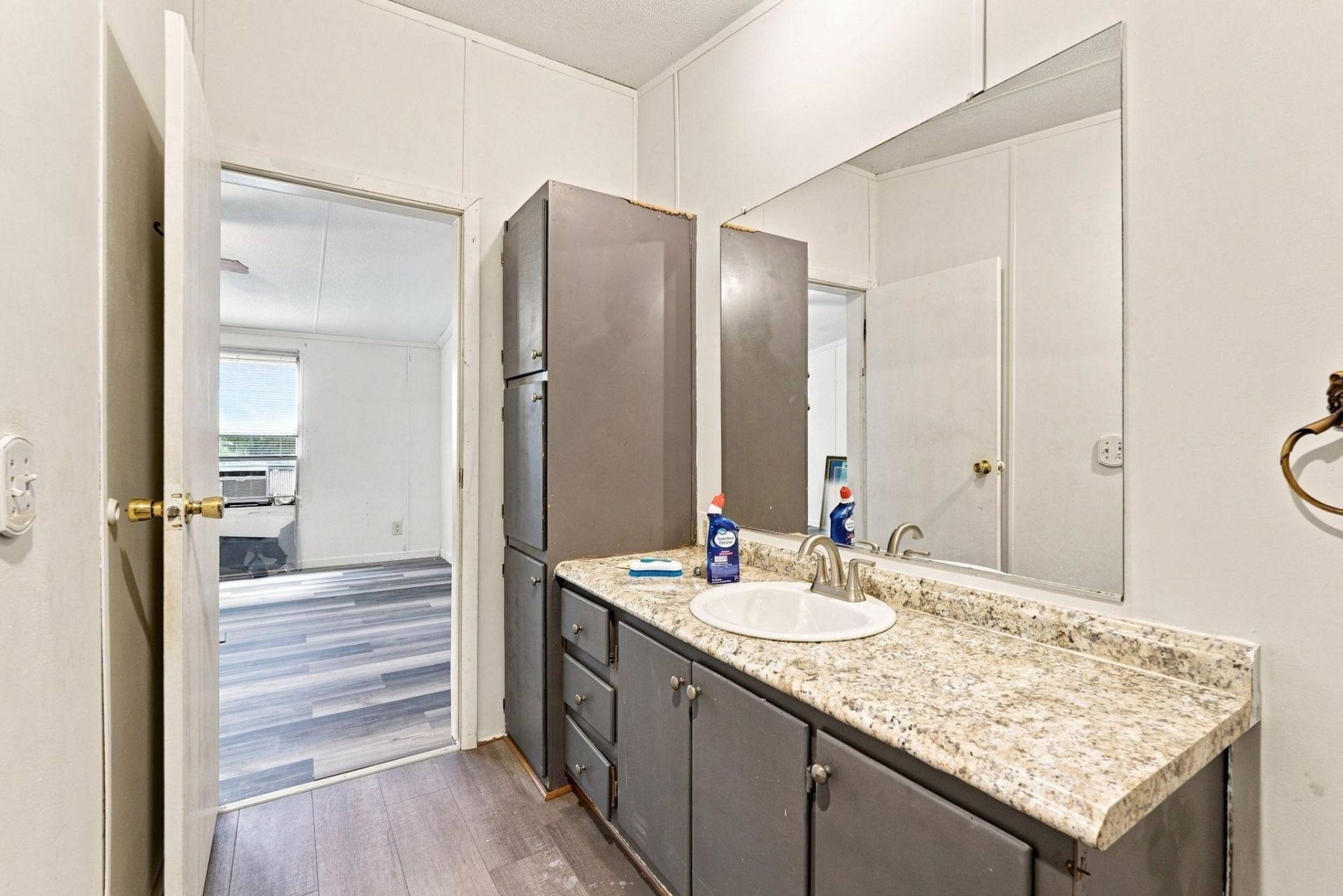 4540 Holland St.  Photo 17