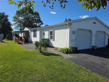 235 Crabapple Drive, Canandaigua, NY 14424