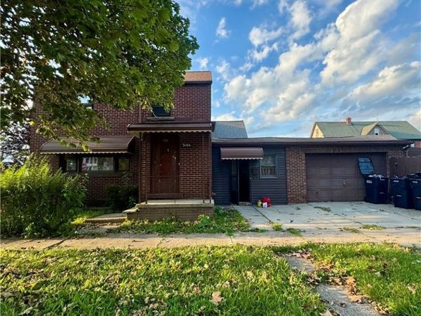 2104 Walnut Avenue , Niagara Falls, NY 14301