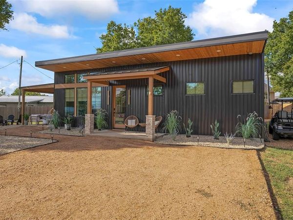 118 Bayside Circle, Gainesville, TX 76240