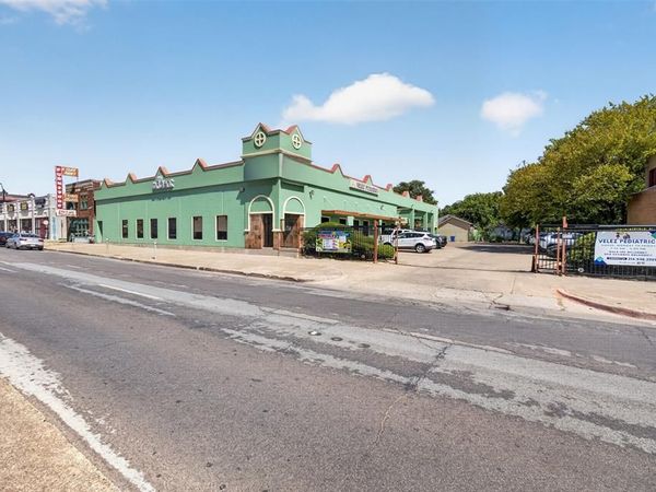 817 W Jefferson Boulevard, Dallas, TX 75208