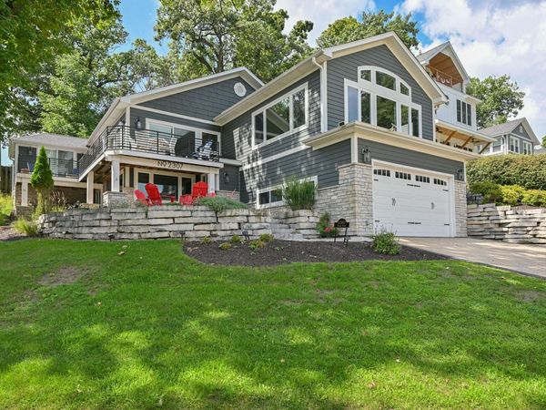2307 Cedar Point Dr, Delavan, WI 53115