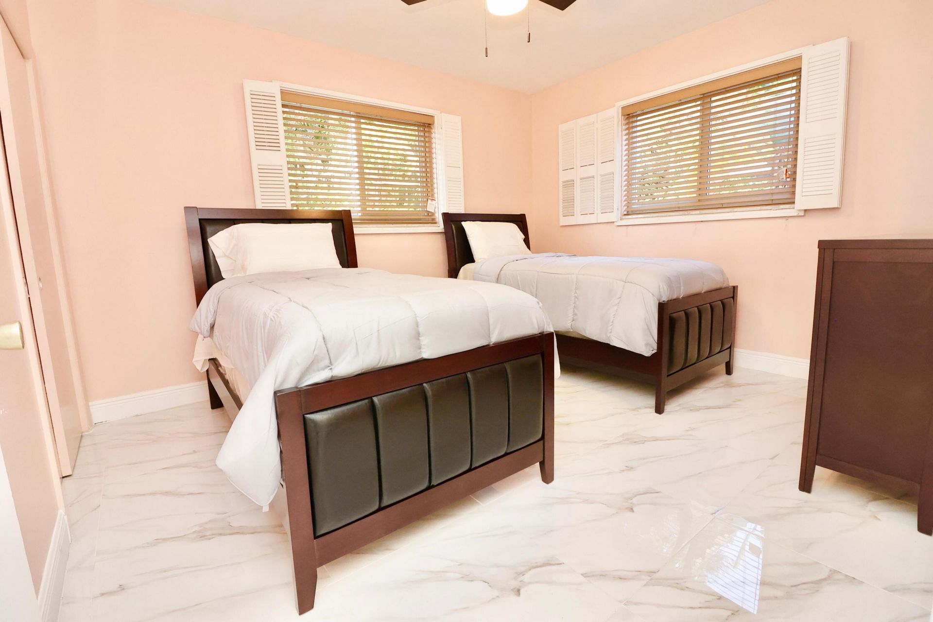 842 NE 154th Street, Miami, FL 33162 Photo