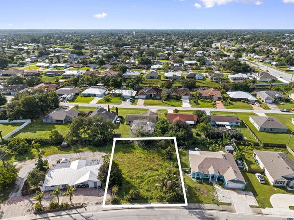 158 NE SAINT JAMES, Port St. Lucie, FL 34983
