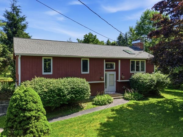 39 Old Auburn Rd, Derry, NH 03038