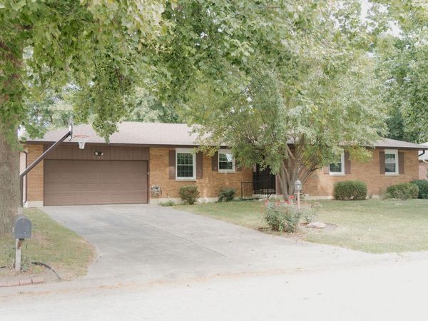 3025 Lantern Lane, Quincy, IL 62301