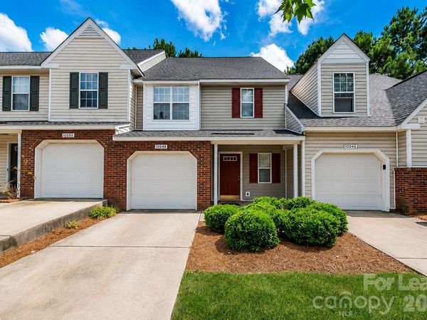 10048 University Park Lane , Charlotte, NC 28213