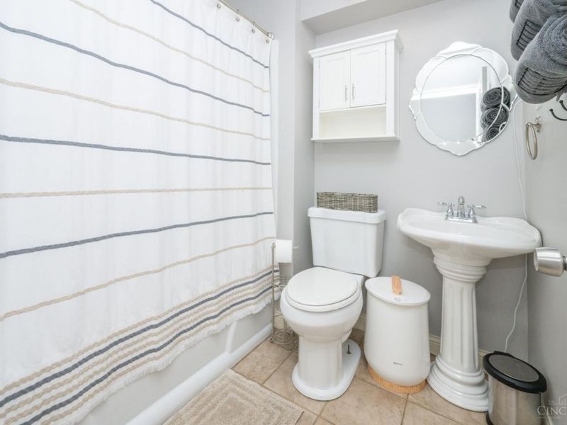 744 Stuart Lane, Union Township, OH 45245 Photo 12