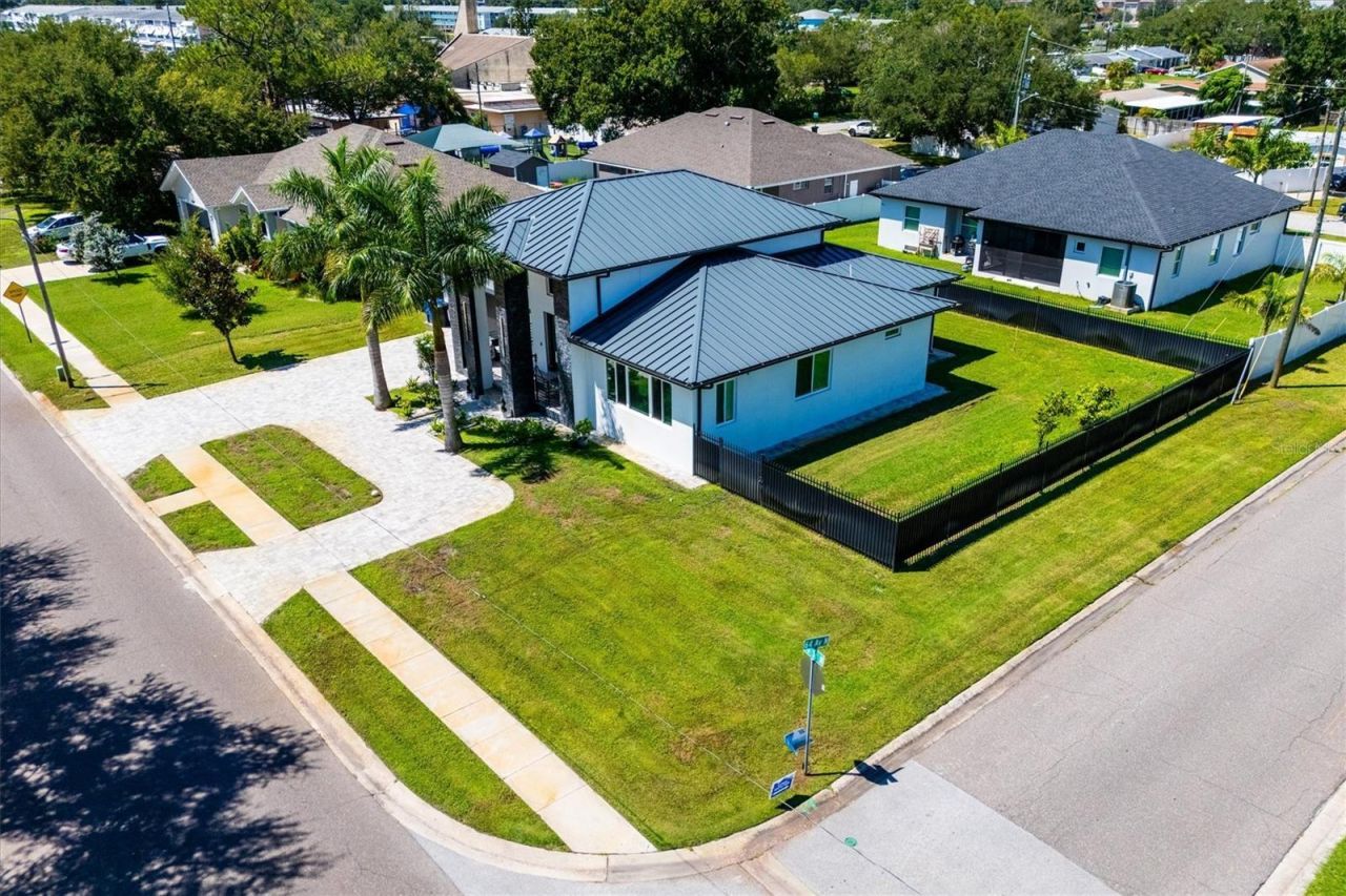 6396 18th Street N, Saint Petersburg, FL 33702 Photo