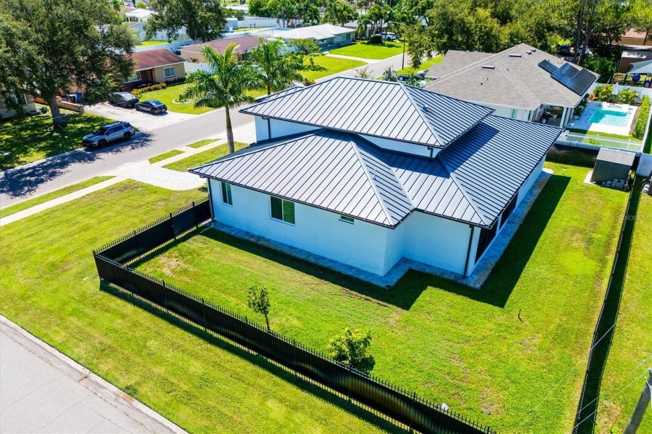 6396 18th Street N, Saint Petersburg, FL 33702 Photo