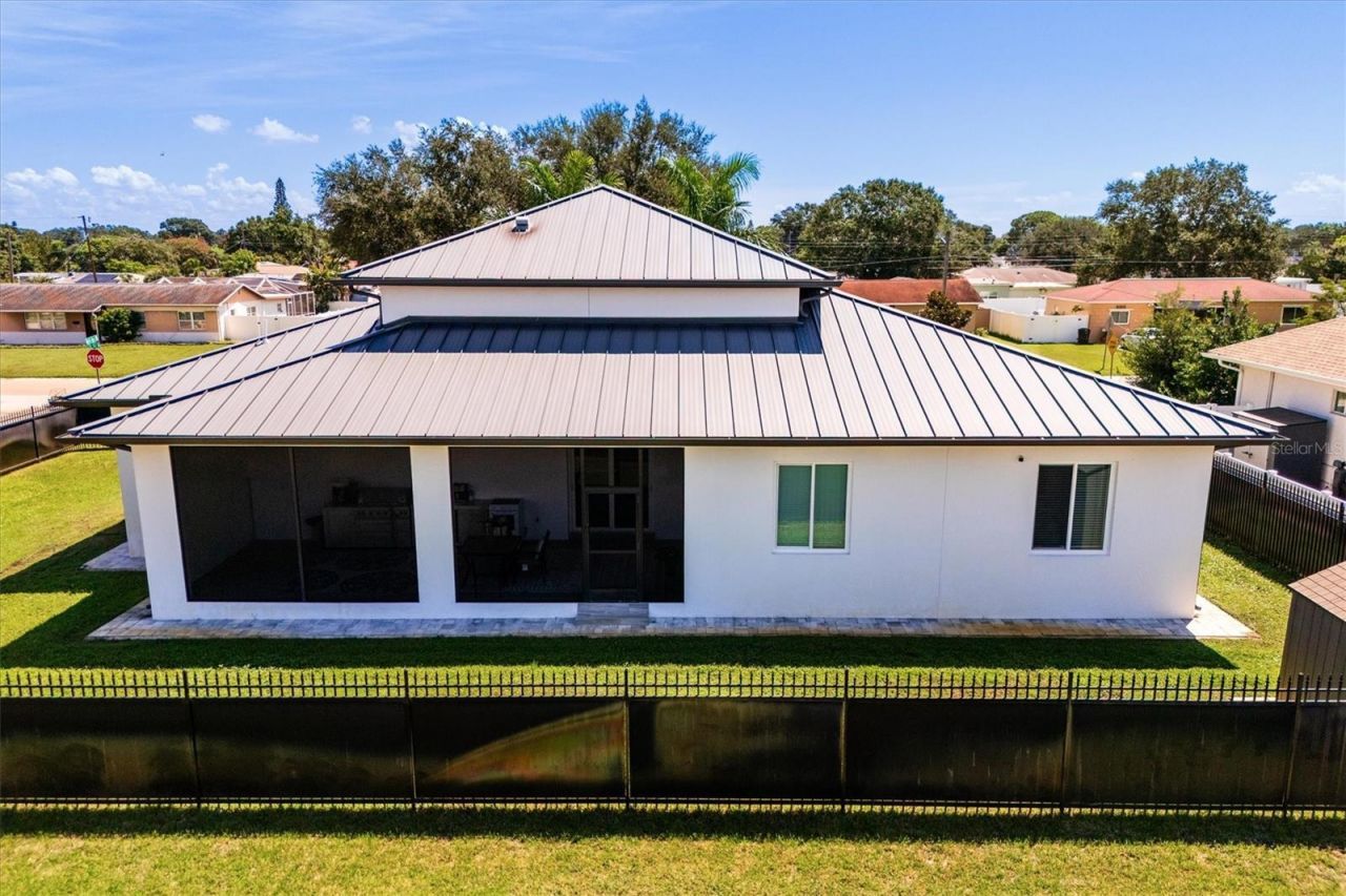 6396 18th Street N, Saint Petersburg, FL 33702 Photo