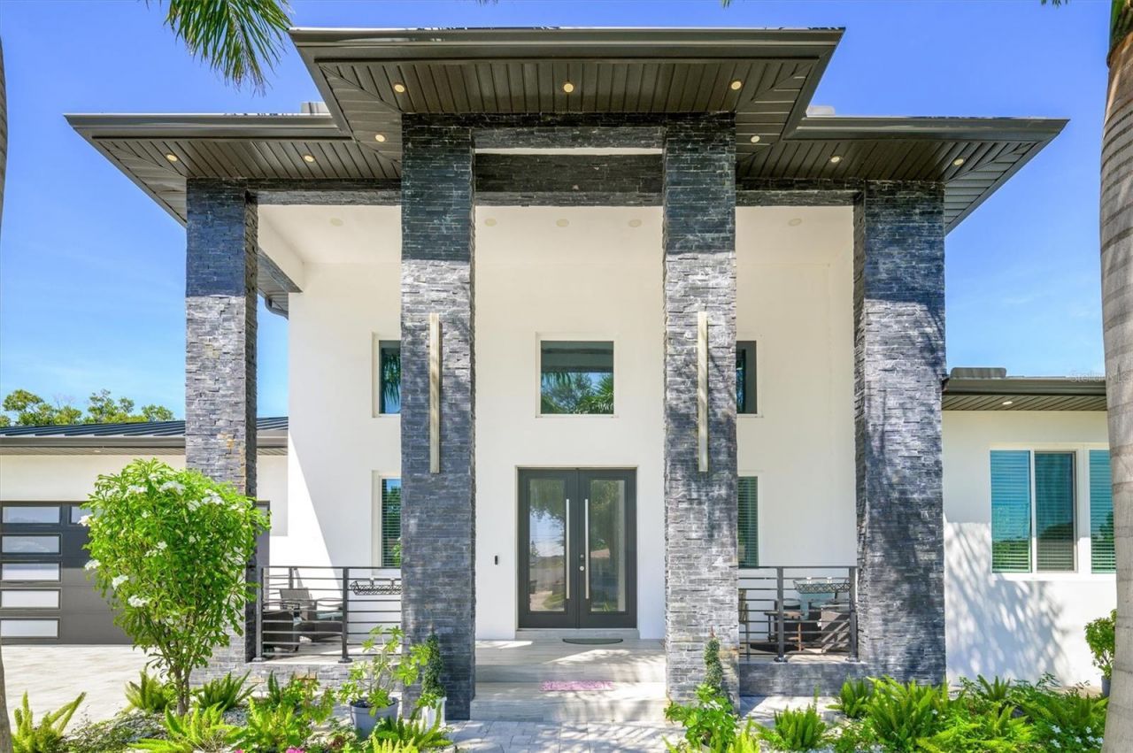 6396 18th Street N, Saint Petersburg, FL 33702 Photo