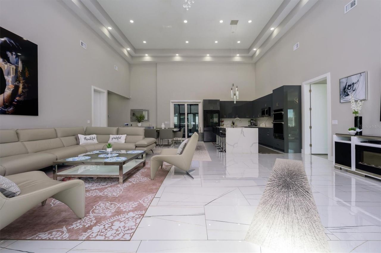 6396 18th Street N, Saint Petersburg, FL 33702 Photo