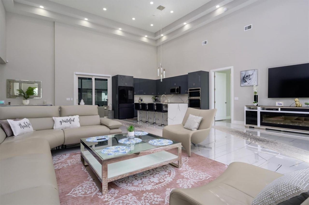 6396 18th Street N, Saint Petersburg, FL 33702 Photo