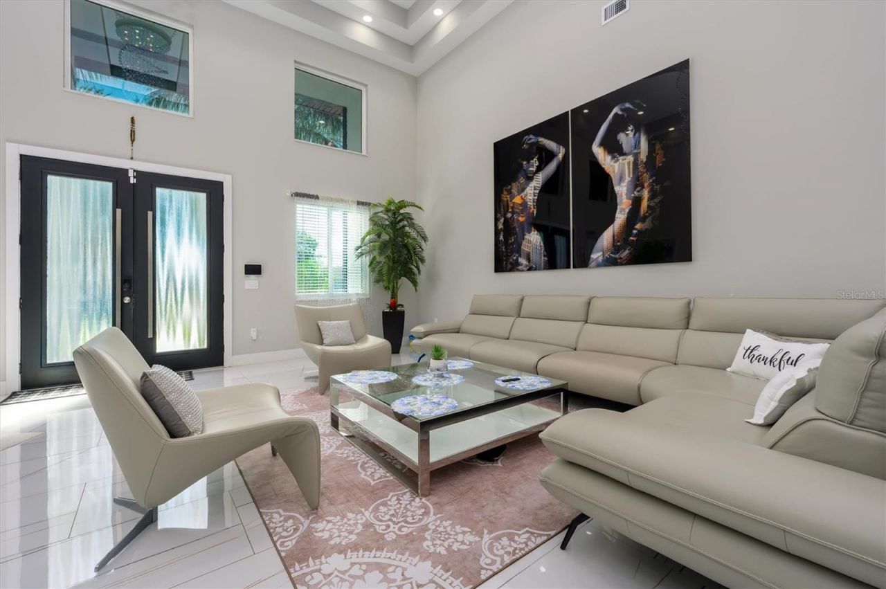 6396 18th Street N, Saint Petersburg, FL 33702 Photo
