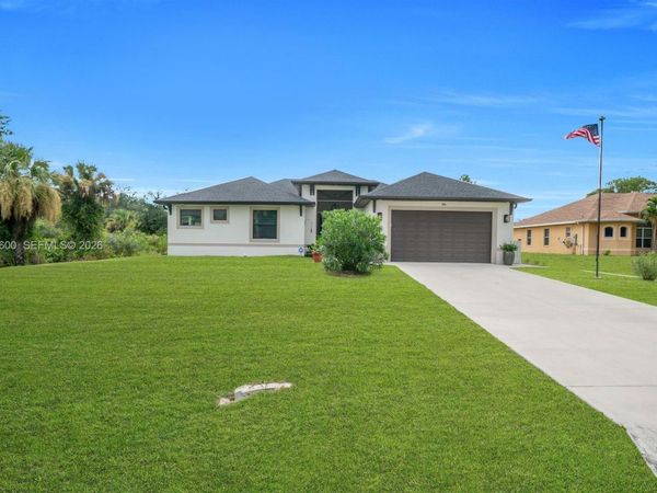609 Clayton Ave , Lehigh Acres, FL 33972