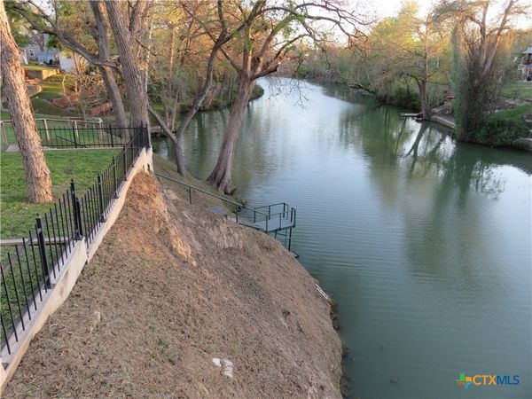 900 Boenig Street , Seguin, TX 78155