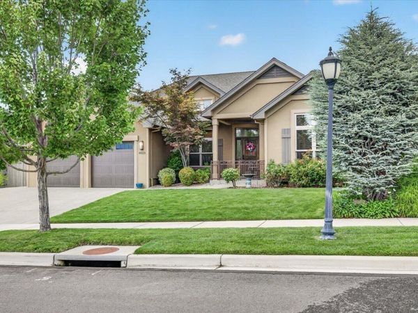 4023 Crystal Springs Drive, Medford, OR 97504