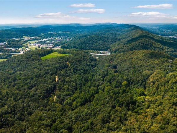5335 Spalding Drive, Ooltewah, TN 37363