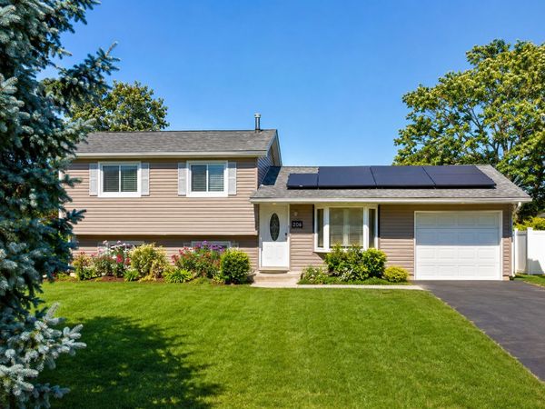 206 E Briarcliff Road , Bolingbrook, IL 60440