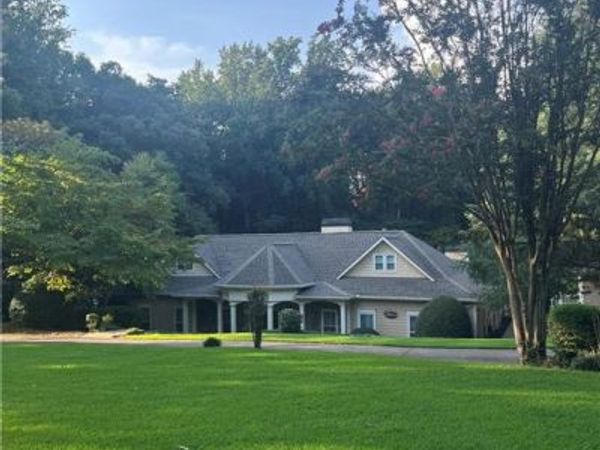 1010 Little River Way , Alpharetta, GA 30004