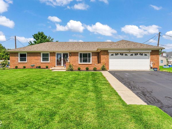 40 Circle Drive, Monrovia, IN 46157
