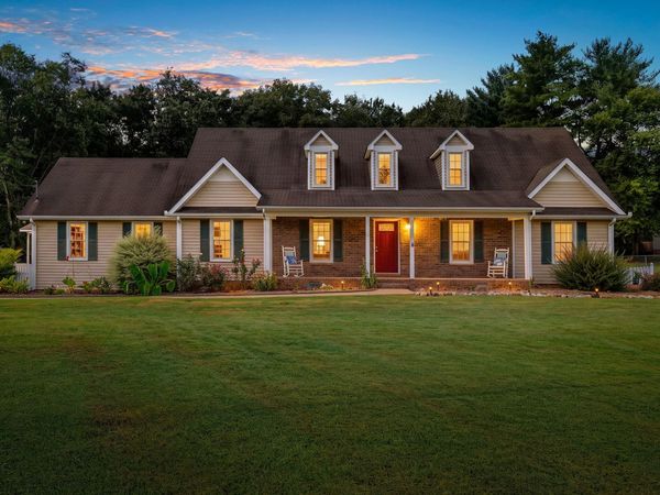 2222 Delay Dr, Lascassas, TN 37085