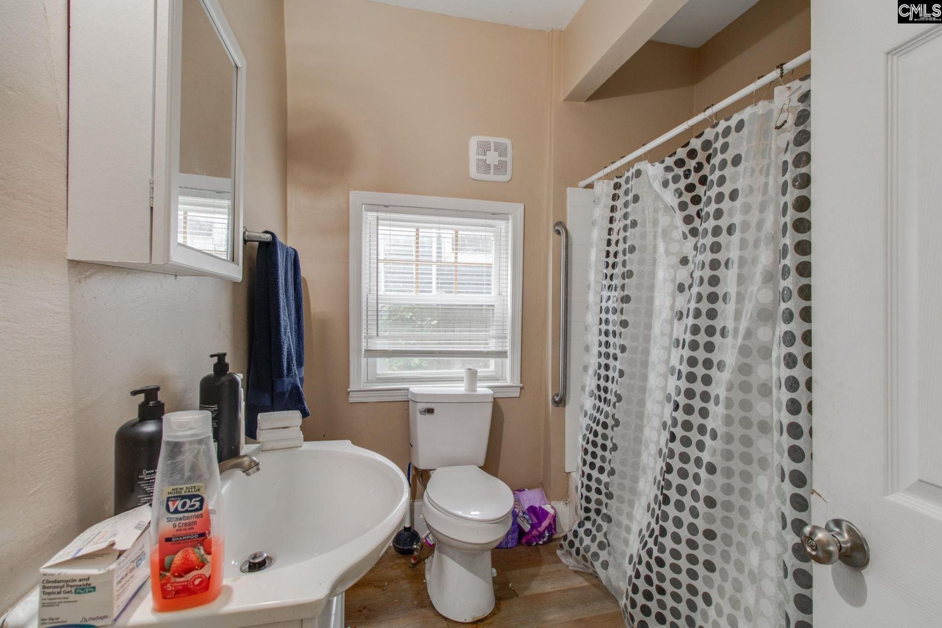 1417 Oak Street  Photo 8