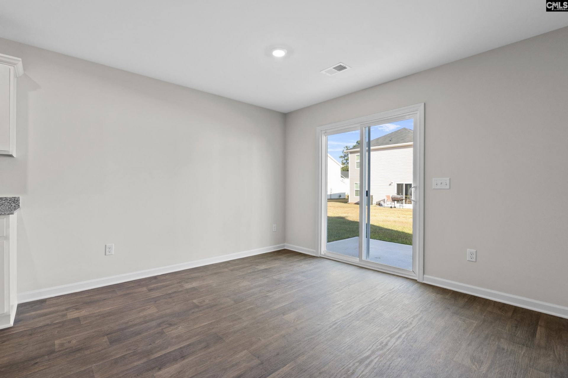 595 Corkscrew Lane  Photo 9