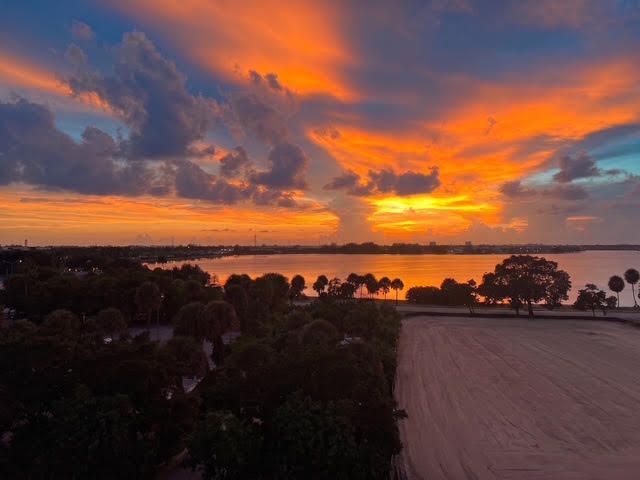 616 Clearwater Park Road, Unit 513, West Palm Beach, FL 33401 Photo
